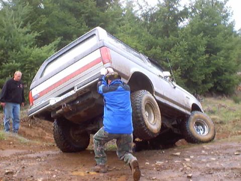 1976 Ford F-100 - Missing a turn, Tim experiences "the pucker factor".