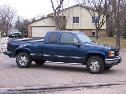 1995 GMC Sierra 1500 “Blue duece”