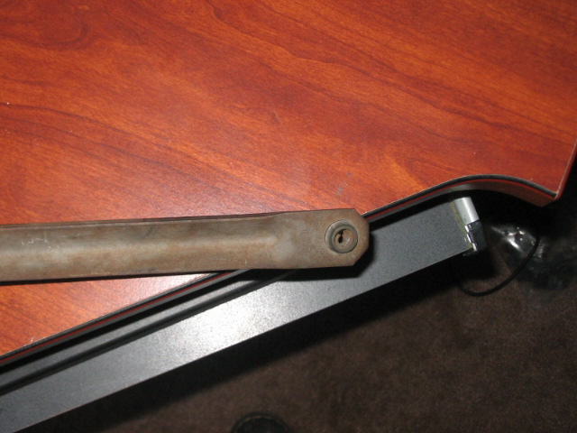 metal rod with a keyhole mechanism