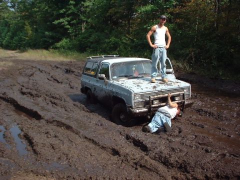 1978 Ford Bronco - Off-roading adventure turns into a muddy predicament for a 1978 Ford Bronco.