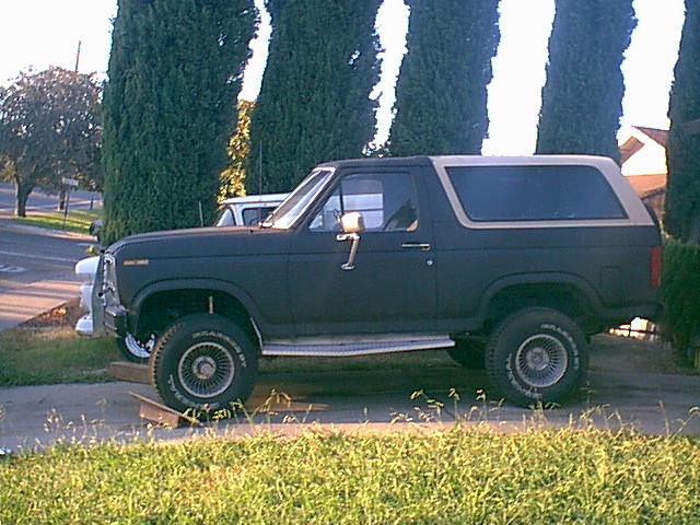 Her she is before the 3" body Lift. These are 33" tires.