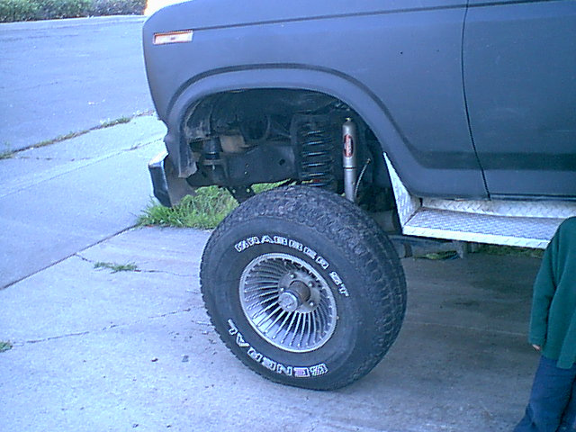 Here is a shot with the driverside front. remember to replace all shims in the correct location. there are 5 mount each side.