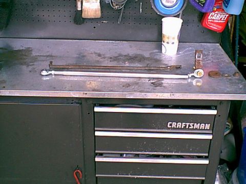 1983 Ford Bronco - I looked at the sprint car circuit and got a custom made rod and heim joints.