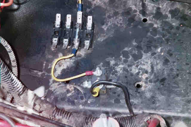 addtional fuse block used for rock lights and york