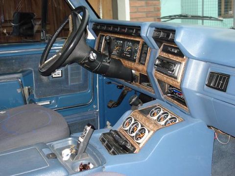 1986 Ford Bronco - I still need to drill a hole to place a new lighter because the old one and the ashtray are hidden by the console.