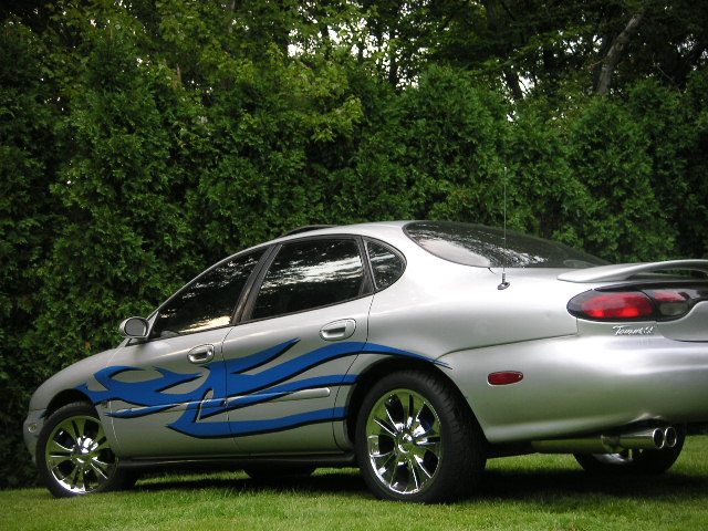 1999 Ford Taurus