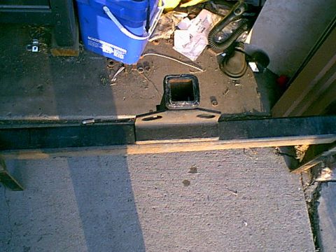 1983 Ford Bronco - Here is the reciever end with the saftey connections. i was going to add this to the front but decided the one on the front was enough.