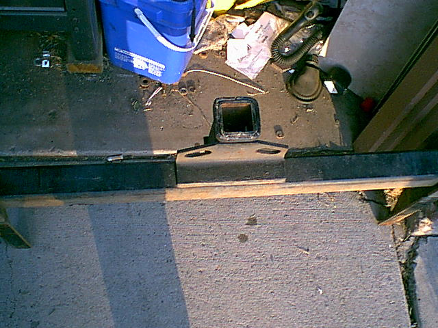 Here is the reciever end with the saftey connections. i was going to add this to the front but decided the one on the front was enough.