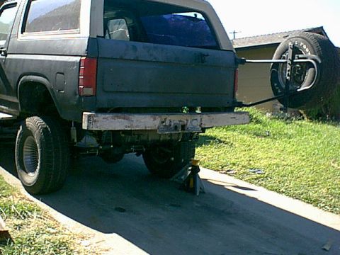 1983 Ford Bronco - Here it is with the spare holder open