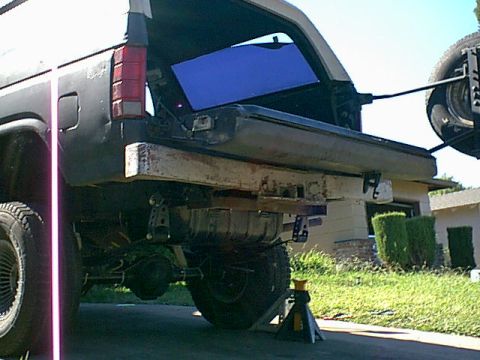 1983 Ford Bronco - here it is spare and tailgate open. it is very close but it does clear no issues