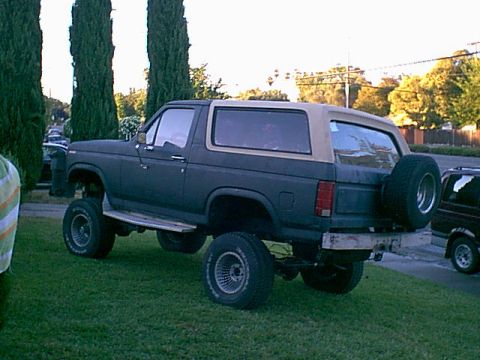 1983 Ford Bronco - here is another angle.