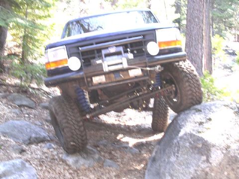 1994 Ford Bronco - little blury, but you get the idea. this is without the wristed arm, so things should only get better, I really like those fabtech coils