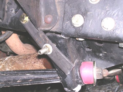 1994 Ford Bronco - this was the trail fix. Will reweld it and put an additional support on the outside of the bracket. This was the only setback after the SAS…