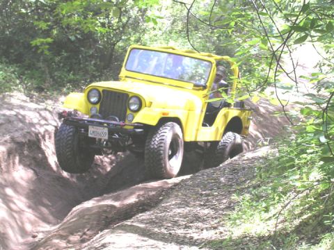 1994 Ford Bronco - Dale ended up blowing the front drive shaft, which was welded back together so he could continue on the day