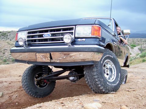 1991 Ford Bronco - This lifted Ford F-Series truck is equipped for off-road driving.