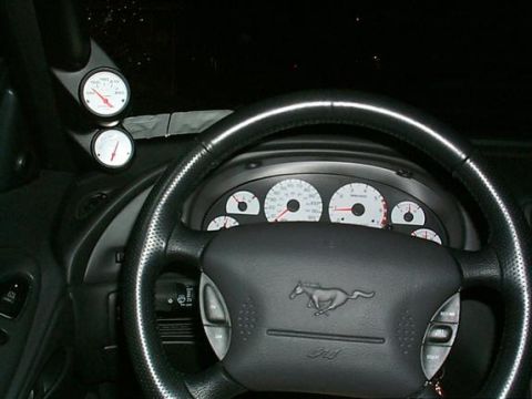2000 Ford Mustang photo