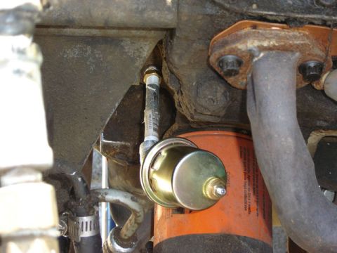 1971 Ford Bronco - Had to extend the oil pressure sendng unit...