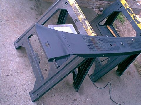 1983 Ford Bronco - Here is the pass side. i did the same cut-measure-rivet-paint trick here.