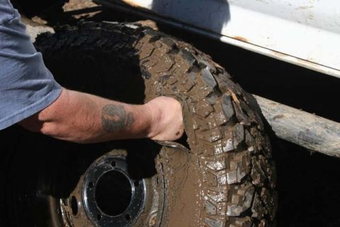 1987 Ford Bronco - I think there's water in here...