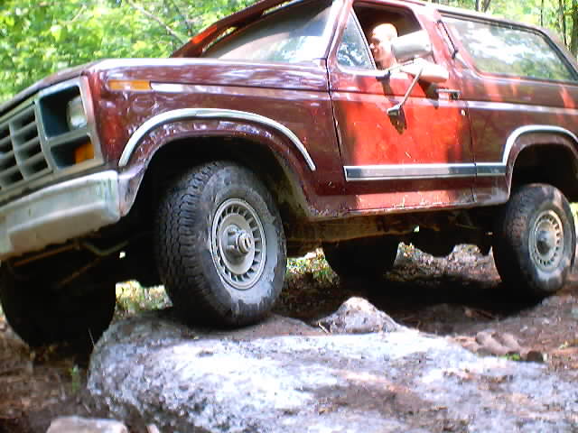 Stretch...Yawn...all this with the sway bars still attached.  Look at the grin on Leonard's face. :)