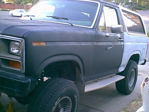 1983 Ford Bronco - now the driverside fender and door