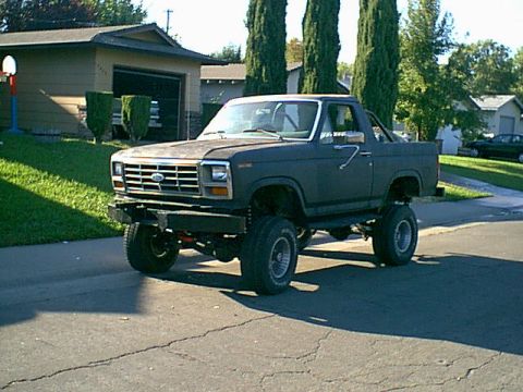 1983 Ford Bronco - here she is topless