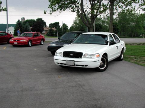 1998 Ford Crown Victoria photo