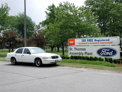 1998 Ford Crown Victoria photo