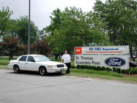 1998 Ford Crown Victoria photo