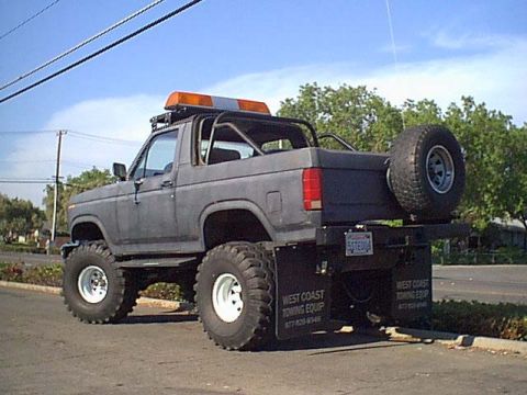 1983 Ford Bronco - Here is the view from behind