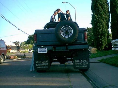 1983 Ford Bronco - i wanted to see how strong this rack was to be so i put all the kids on it to see if it would hold.....it had no issues.