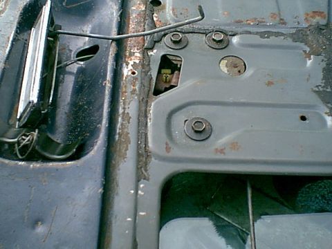 1983 Ford Bronco - here is the new handle i got from the junk yard.