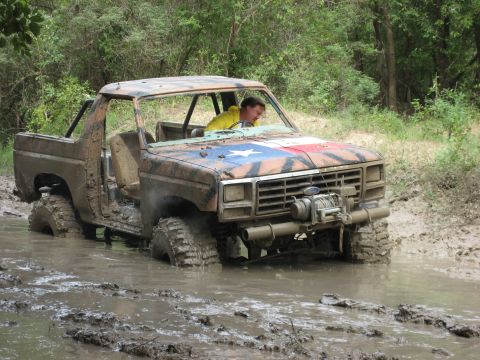 1986 Ford Bronco - Mark dead in the water w/ engine problems