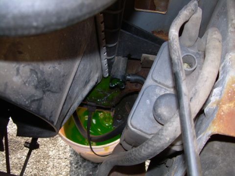 1988 Ford Bronco - Draining coolant