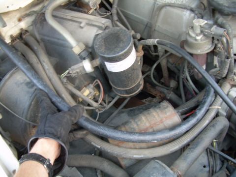 1988 Ford Bronco - Plain ole 5/8 hose