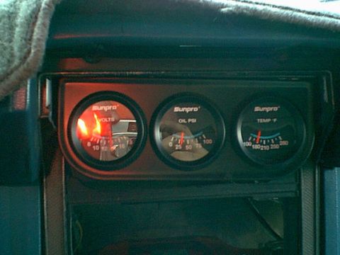 1983 Ford Bronco - Here are the SunPros install and working. Volts at 14 (Thanks 3G swap) oil Pressure 27 at idle and water temp 180.