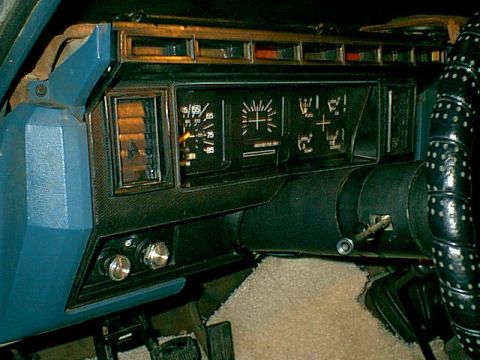 1983 Ford Bronco - I wanted to get a tac in this beast and there was a stock option for one. I got one out of the local junk yard. here is the dash as it came…