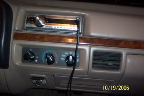 1996 Ford Bronco - my headunit which i put in