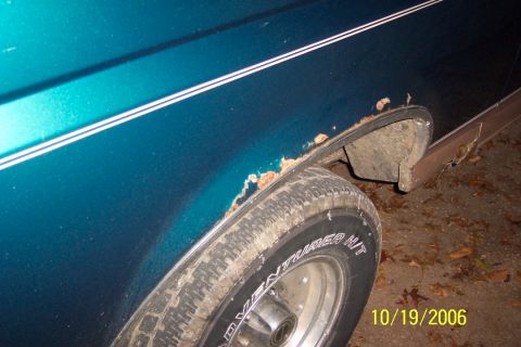 1996 Ford Bronco - heres is the nasty rust