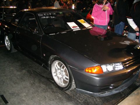 1993 Ford Taurus - This coupe appears to be a 1993 model, but it is not a Ford Taurus.