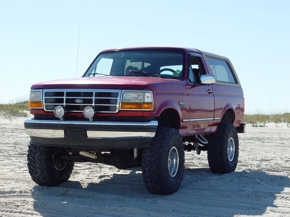 1994 Ford Bronco “Big Red”