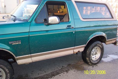1996 Ford Bronco photo