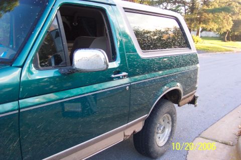 1996 Ford Bronco photo