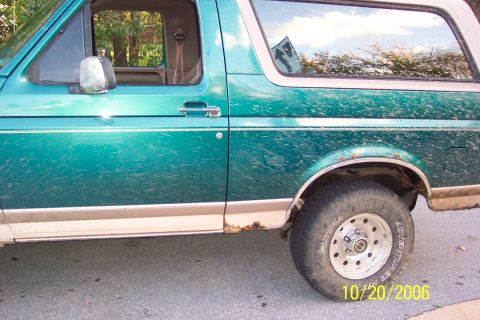 1996 Ford Bronco photo