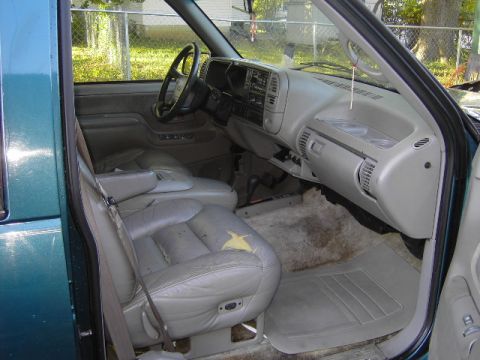 1995 GMC Suburban photo