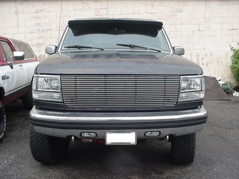 1993 Ford Bronco - added lights to bumper