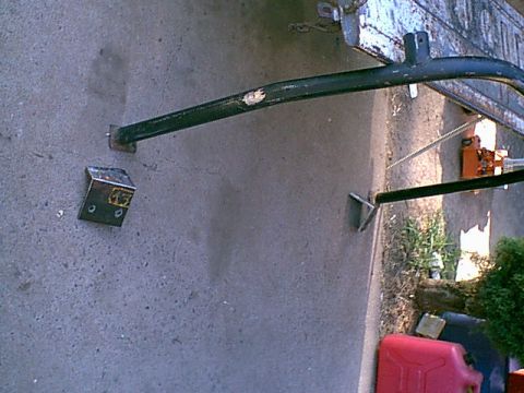 1983 Ford Bronco - 1st job cut the front mount so i can move the roll bar back to the correct install spot.