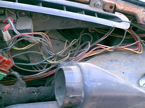 1983 Ford Bronco - Here is another view. they did not run ducts over to the driver side they added vents to the dash and blew cold air thru the dash. More qua…