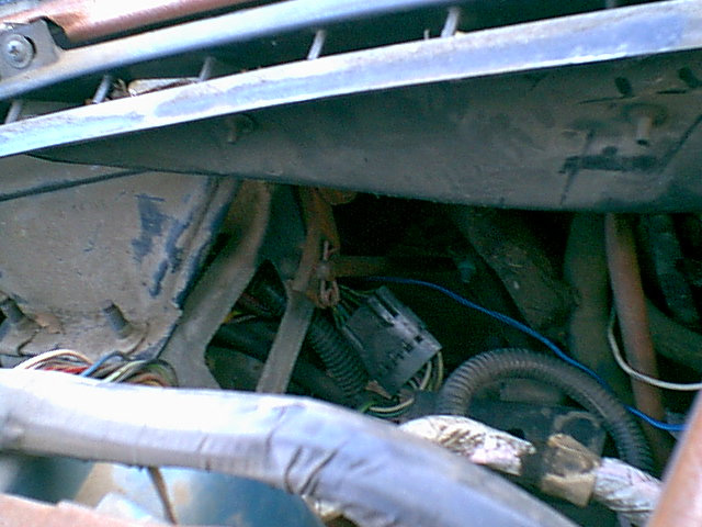 another view of behind the dash. no vents to the drivers side.
