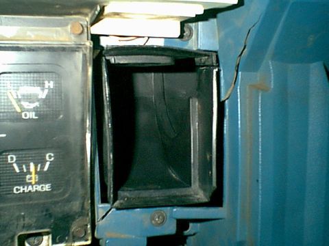 1983 Ford Bronco - Here is the pass side vent on the drivers panel. The dash got beatup bad. i been fixing as i go along. when i fist drove this truck the das…